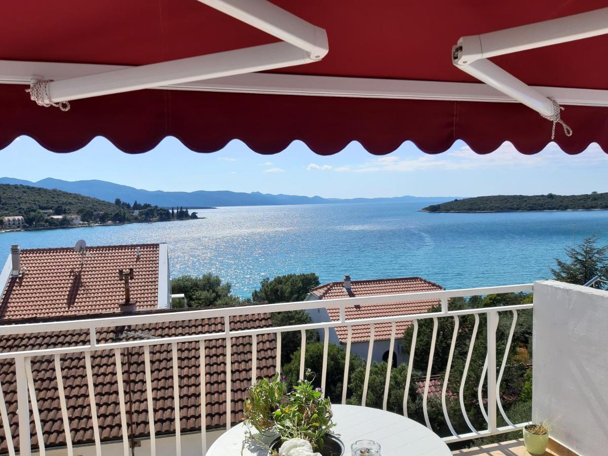 Blue Sea Blue Sky Lägenhet Lovište Exteriör bild